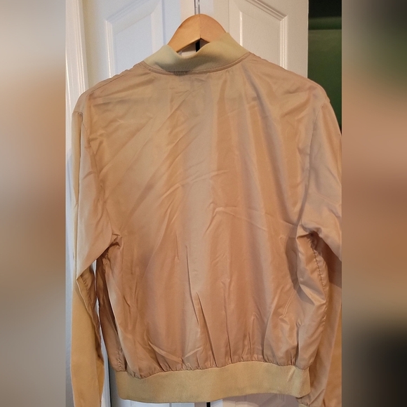 Vintage LeTigre  men's  windbreaker. Size large 100% nylon. - Picture 4 of 5